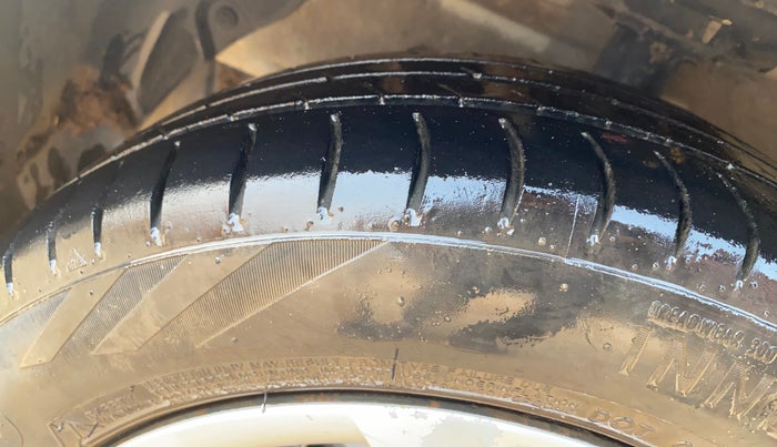 2015 Hyundai Grand i10 MAGNA 1.2 KAPPA VTVT, Petrol, Manual, 78,293 km, Left Front Tyre Tread