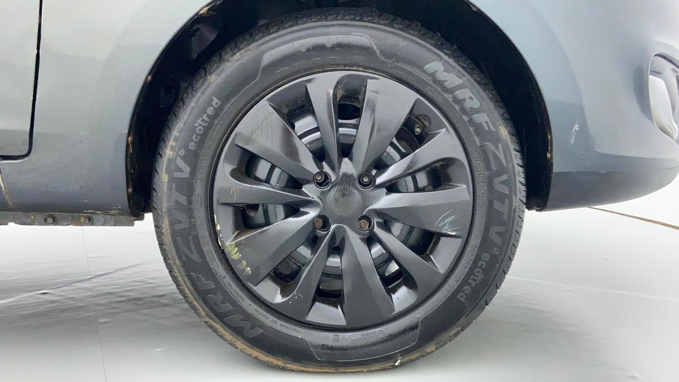 2015 Tata Zest XM PETROL, Petrol, Manual, 83,290 km, Right Front Wheel