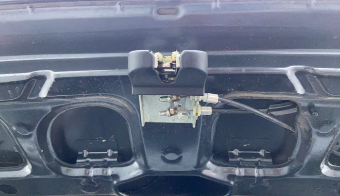 2015 Tata Zest XM PETROL, Petrol, Manual, 83,290 km, Lock system - Boot door not opening through lever