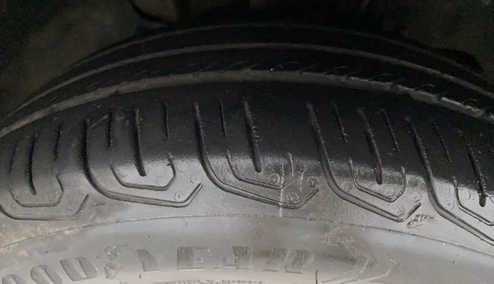 2021 Tata Tiago XT PETROL, Petrol, Manual, 27,887 km, Right Front Tyre Tread