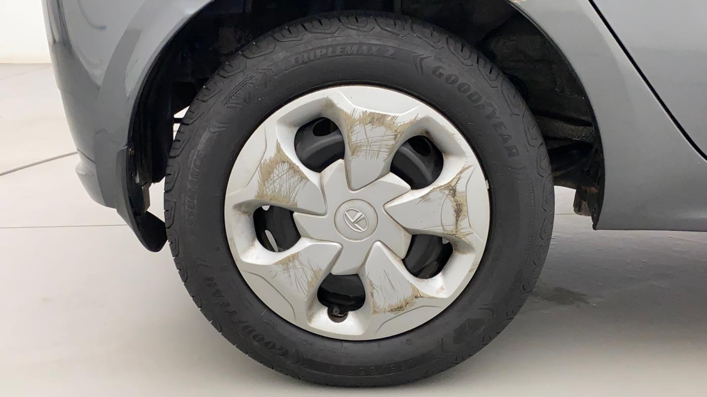 2021 Tata Tiago XT PETROL, Petrol, Manual, 27,887 km, Right Rear Wheel