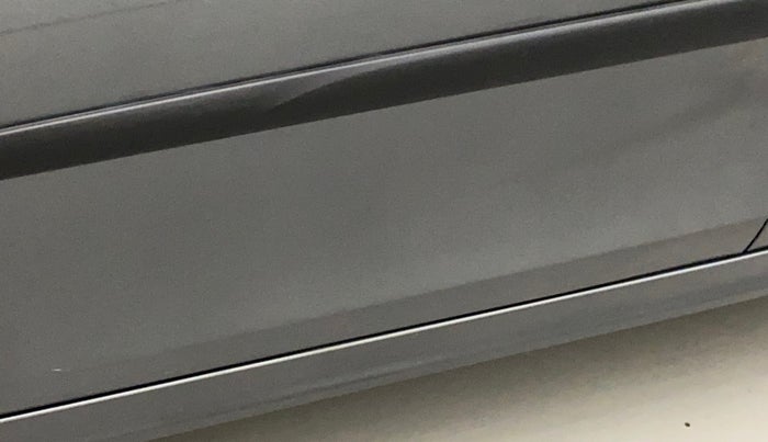 2021 Tata Tiago XT PETROL, Petrol, Manual, 27,887 km, Front passenger door - Minor scratches