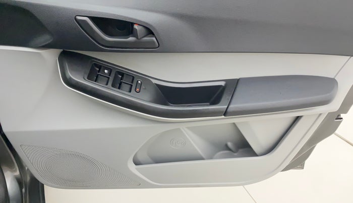 2021 Tata Tiago XT PETROL, Petrol, Manual, 27,887 km, Driver Side Door Panels Control