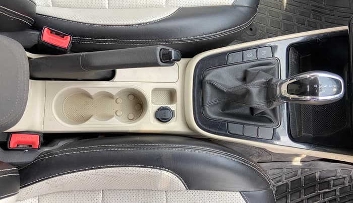 2023 Skoda SLAVIA AMBITION 1.0L TSI AT, Petrol, Automatic, 75,687 km, Gear Lever