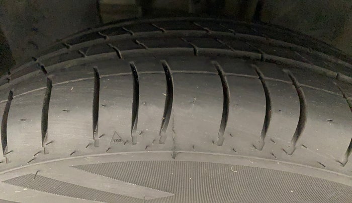 2016 Datsun Redi Go T (O), Petrol, Manual, 68,601 km, Left Front Tyre Tread