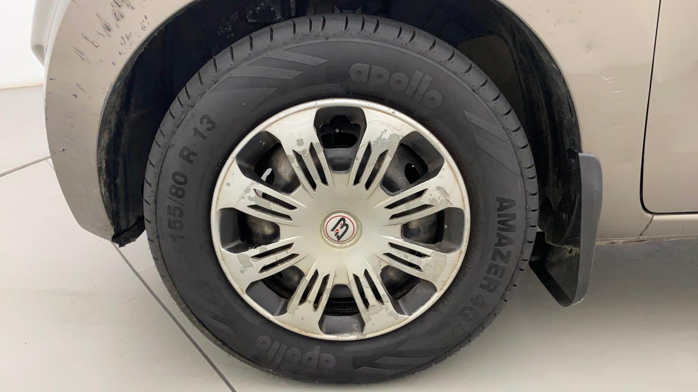 2016 Datsun Redi Go T (O), Petrol, Manual, 68,601 km, Left Front Wheel