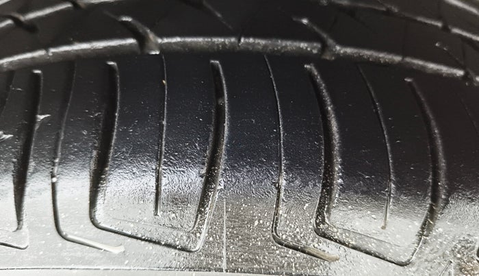 2015 Honda Jazz 1.2L I-VTEC V, Petrol, Manual, 69,527 km, Right Front Tyre Tread