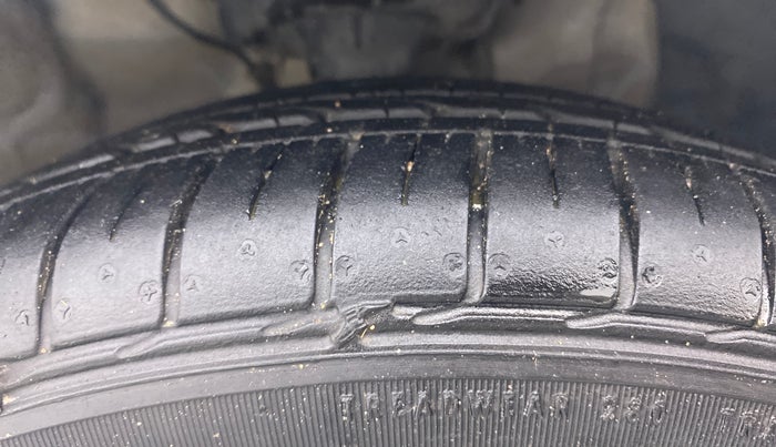 2019 Hyundai Elite i20 ASTA (O) CVT, Petrol, Automatic, 48,934 km, Right Front Tyre Tread