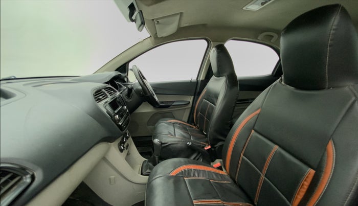 2019 Tata Tiago XT PETROL, CNG, Manual, 44,709 km, Right Side Front Door Cabin