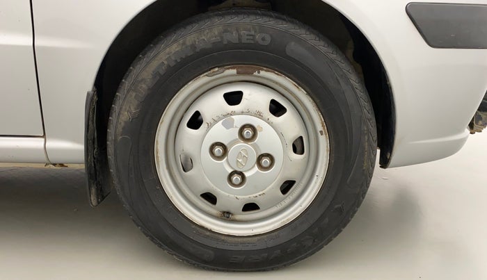 2012 Hyundai Santro Xing GL PLUS, Petrol, Manual, 94,839 km, Right Front Wheel