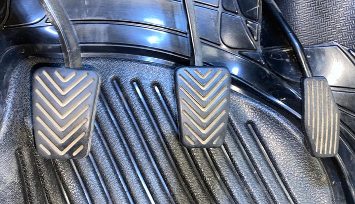 2012 Hyundai Santro Xing GL PLUS, Petrol, Manual, 94,839 km, Pedals