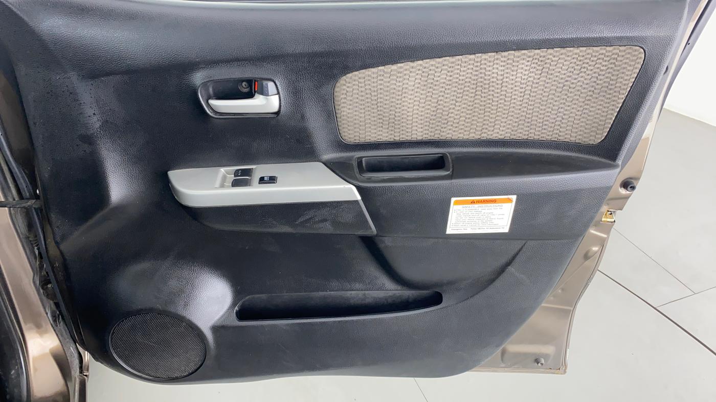 2014 Maruti Wagon R 1.0 LXI CNG, CNG, Manual, 68,538 km, Driver Side Door Panels Control