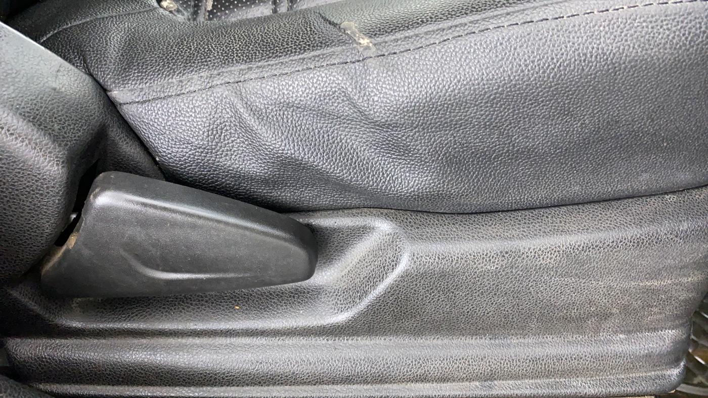 2018 Renault Kwid RXT 1.0 EASY-R AT OPTION, Petrol, Automatic, 47,773 km, Driver Side Adjustment Panel