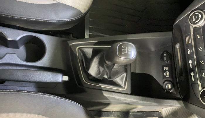 2018 Hyundai Elite i20 ASTA 1.2, Petrol, Manual, 41,331 km, Gear Lever