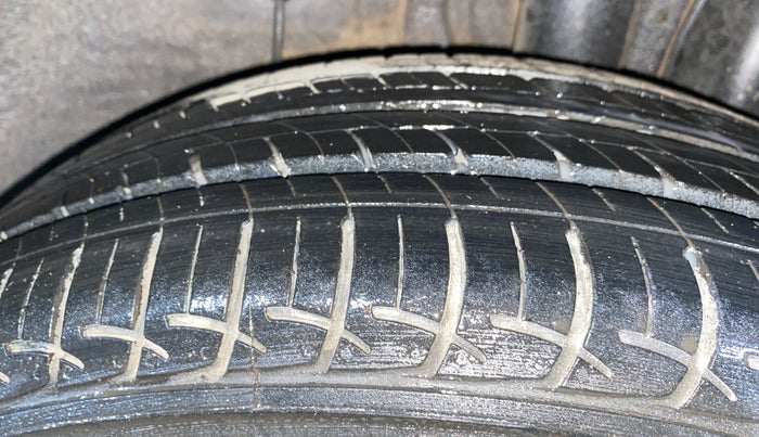 2018 Hyundai Elite i20 ASTA 1.2, Petrol, Manual, 41,331 km, Left Rear Tyre Tread