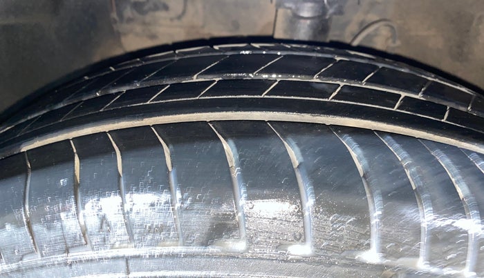 2018 Hyundai Elite i20 ASTA 1.2, Petrol, Manual, 41,331 km, Left Front Tyre Tread