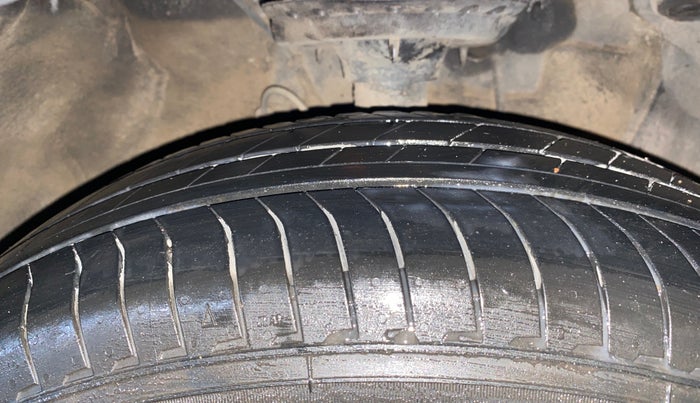 2018 Hyundai Elite i20 ASTA 1.2, Petrol, Manual, 41,331 km, Right Front Tyre Tread