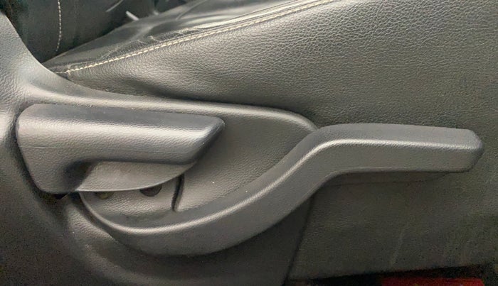 2018 Honda BR-V 1.5L I-VTEC VX, Petrol, Manual, 1,18,566 km, Driver Side Adjustment Panel