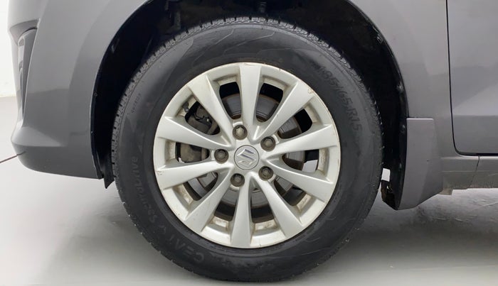 2014 Maruti Ertiga ZXI, Petrol, Manual, 78,873 km, Left Front Wheel