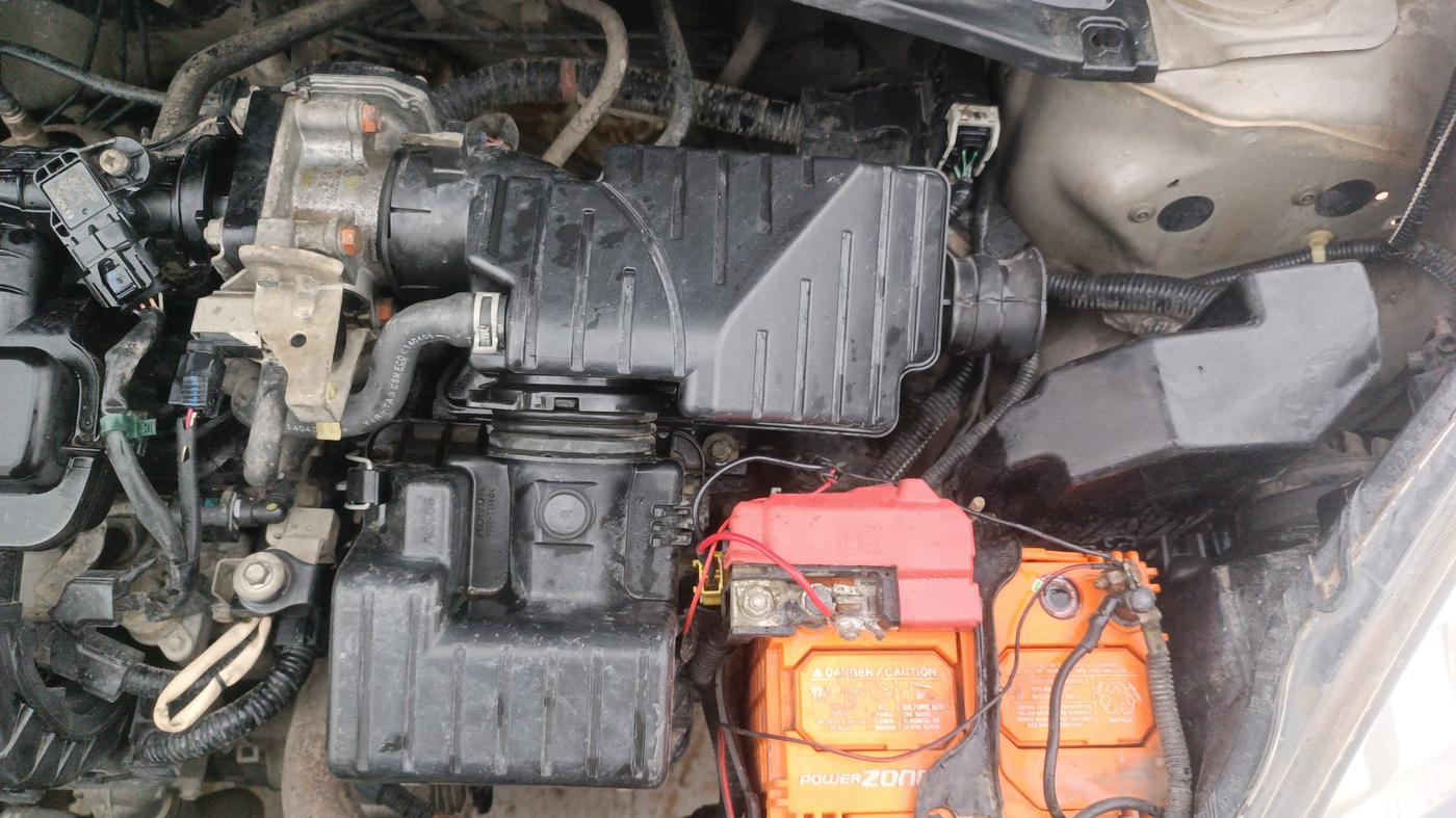 2014 Honda Brio S MT, Petrol, Manual, 86,246 km, Engine View - Left