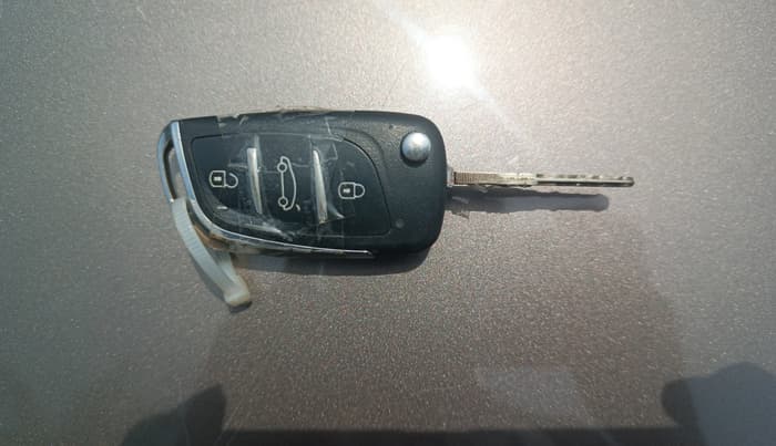2014 Honda Brio S MT, Petrol, Manual, 85,540 km, Key Close Up
