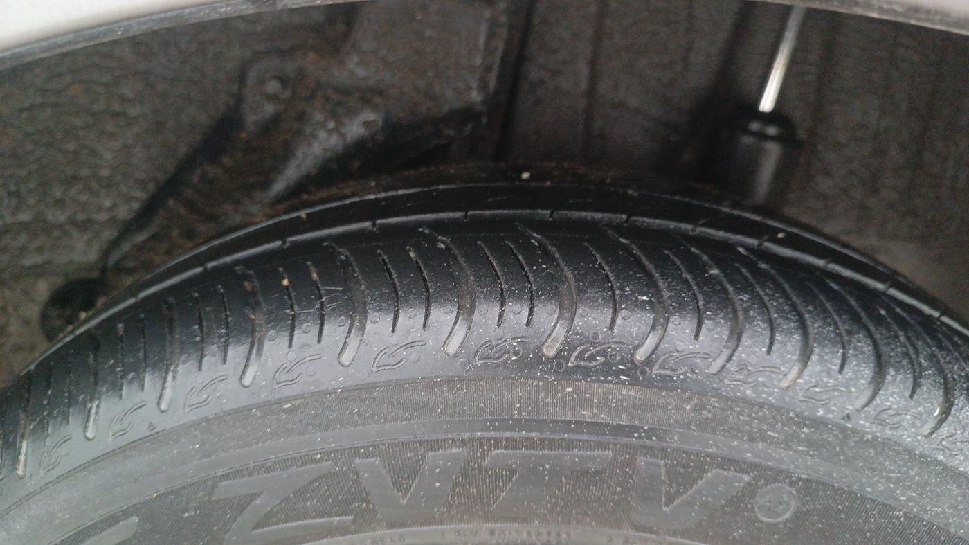 2014 Honda Brio S MT, Petrol, Manual, 86,246 km, Left Rear Tyre Tread