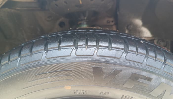 2014 Honda Brio S MT, Petrol, Manual, 85,540 km, Right Front Tyre Tread