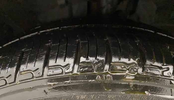 2015 Ford Figo Aspire TITANIUM1.5 DIESEL, Diesel, Manual, 1,20,943 km, Left Front Tyre Tread