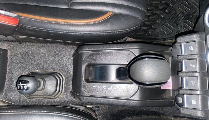 2024 Maruti JIMNY ALPHA ALL GRIP PRO AT, Petrol, Automatic, 7,384 km, Gear Lever