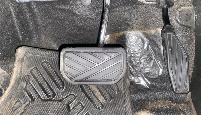 2024 Maruti JIMNY ALPHA ALL GRIP PRO AT, Petrol, Automatic, 7,384 km, Pedals