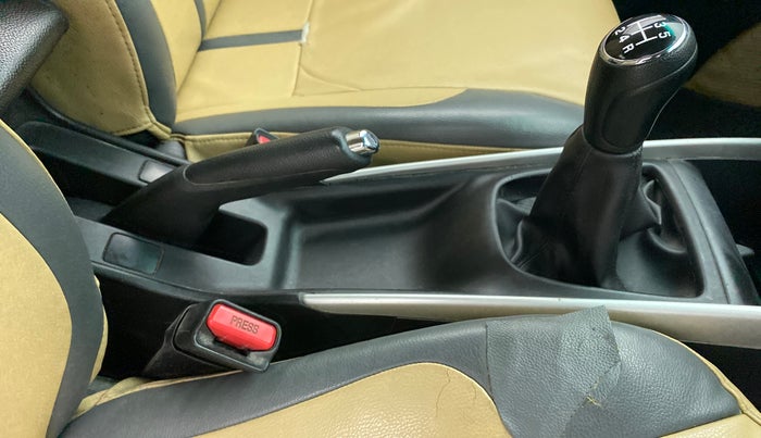 2016 Maruti Baleno DELTA PETROL 1.2, Petrol, Manual, 97,531 km, Gear Lever