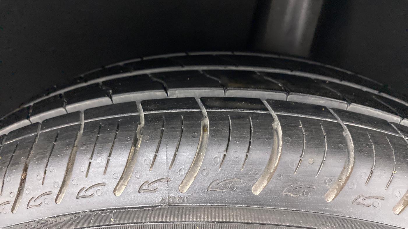 2016 Maruti Baleno DELTA PETROL 1.2, Petrol, Manual, 97,531 km, Left Rear Tyre Tread