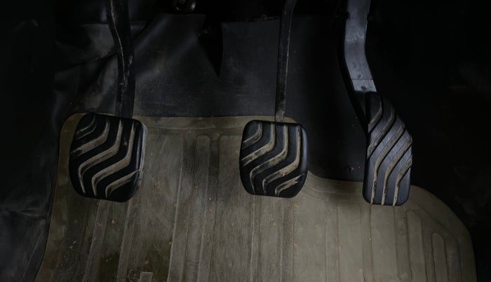 2019 Renault TRIBER RXZ, Petrol, Manual, 55,476 km, Pedals