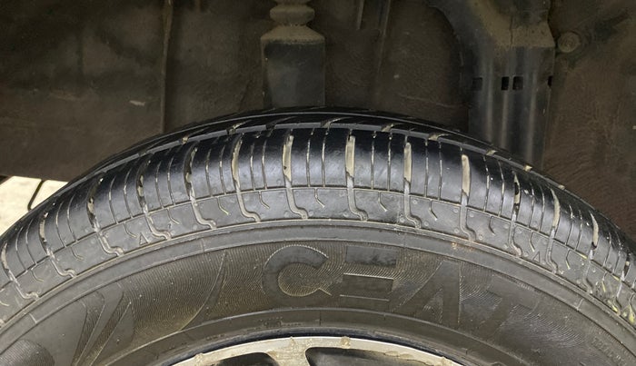 2019 Renault TRIBER RXZ, Petrol, Manual, 55,476 km, Right Rear Tyre Tread