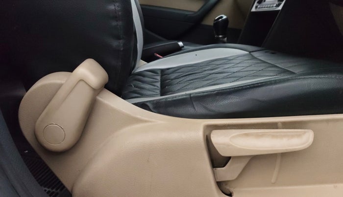 2015 Volkswagen Polo HIGHLINE1.2L, CNG, Manual, 83,337 km, Driver Side Adjustment Panel