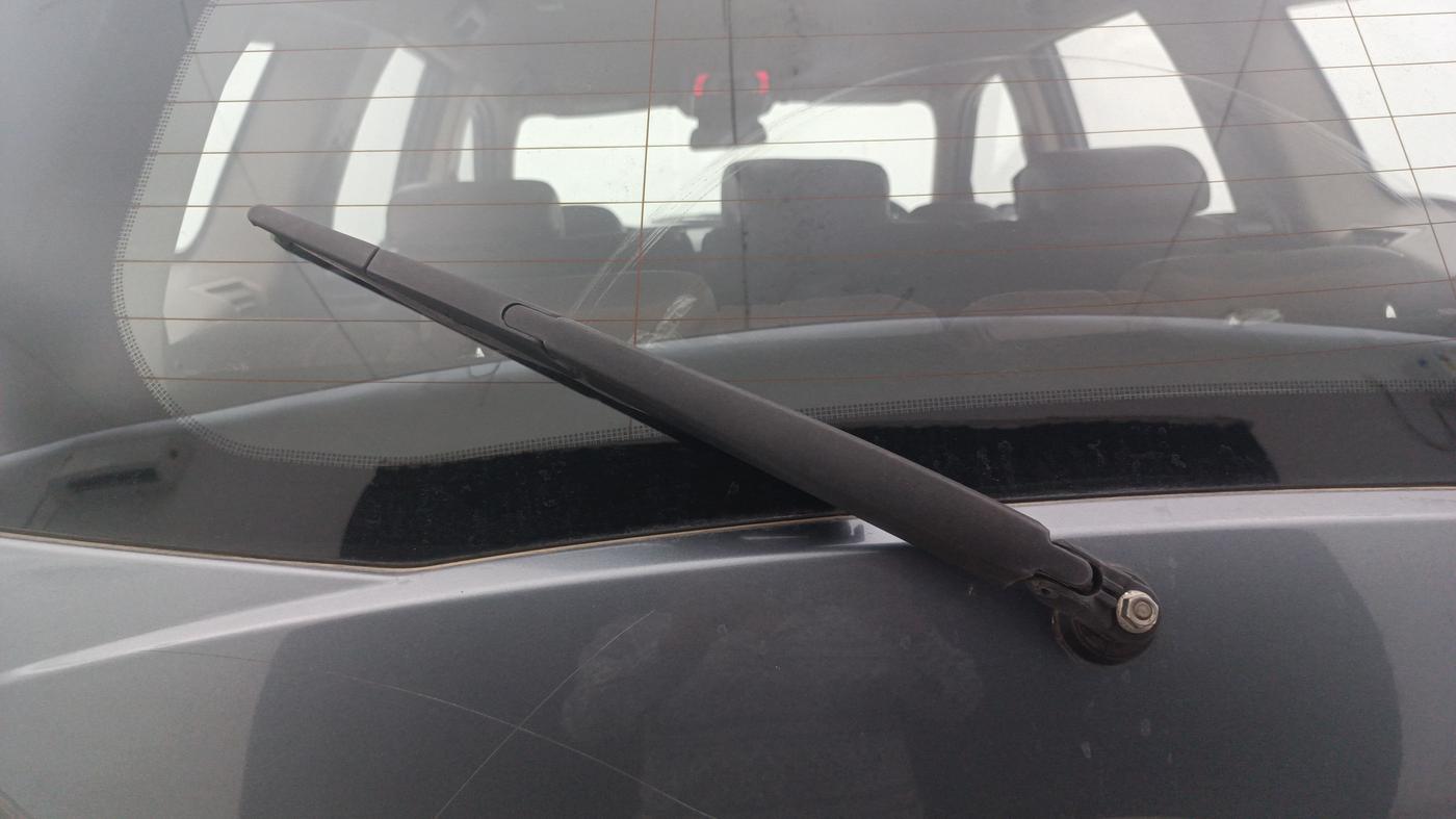 2014 Mahindra XUV500 W8, Diesel, Manual, 92,798 km, Rear Wiper