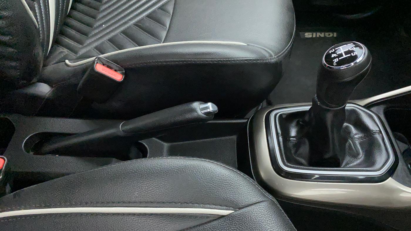 2018 Maruti IGNIS DELTA 1.2 K12, Petrol, Manual, 8,493 km, Gear Lever