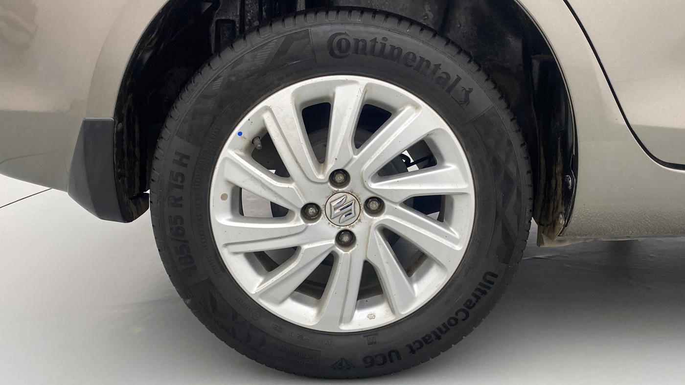 2016 Maruti Swift Dzire ZDI AMT, Diesel, Automatic, 93,458 km, Right Rear Wheel