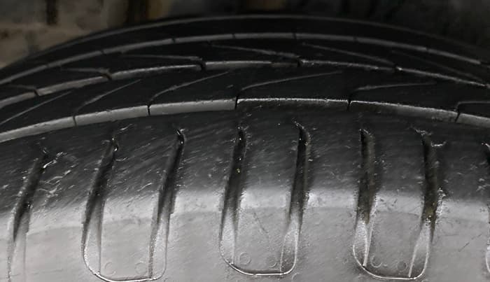 2016 Maruti Swift Dzire ZDI AMT, Diesel, Automatic, 93,458 km, Right Rear Tyre Tread