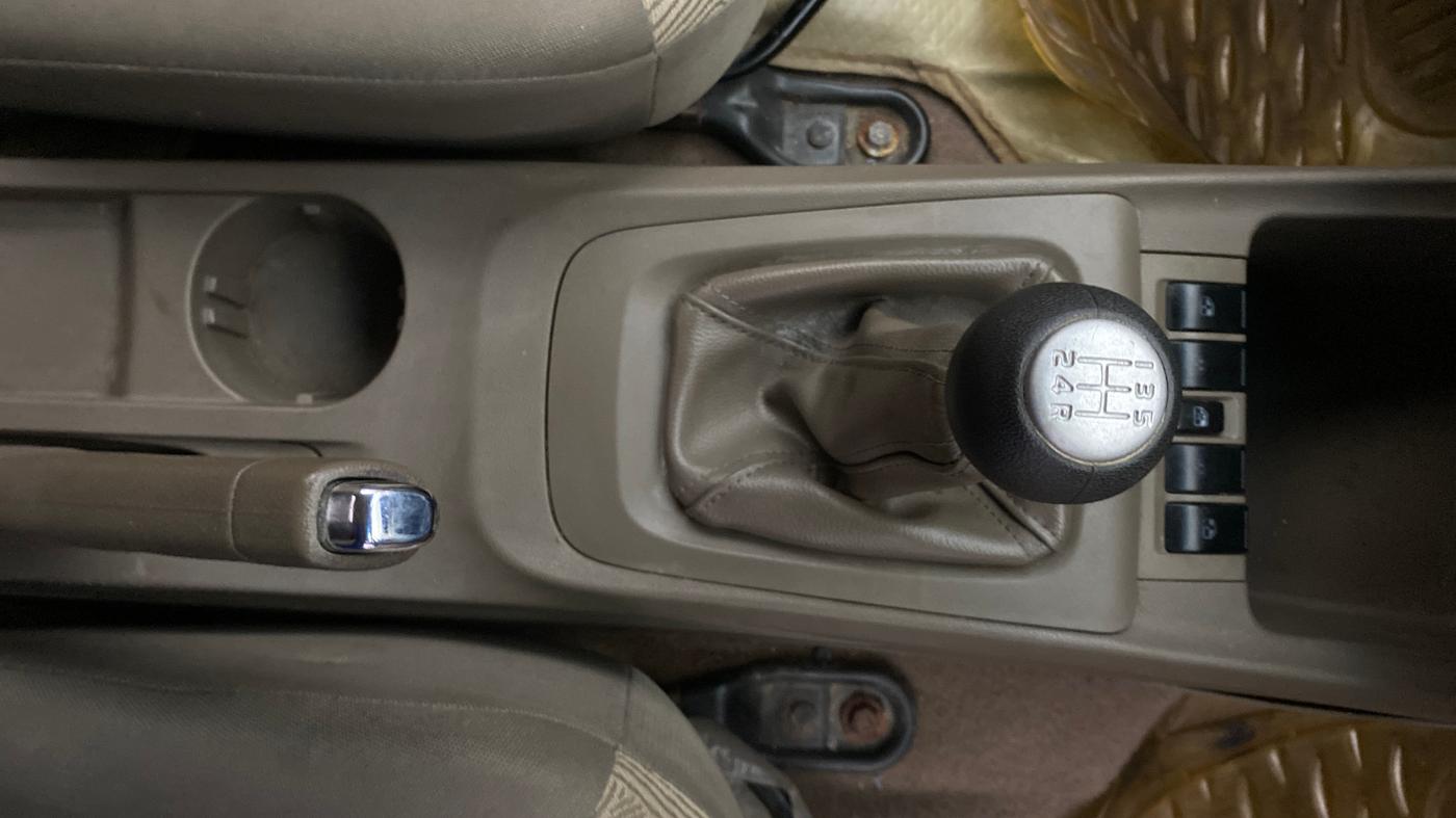 2013 Chevrolet Sail 1.2 LS ABS, Petrol, Manual, 69,350 km, Gear Lever