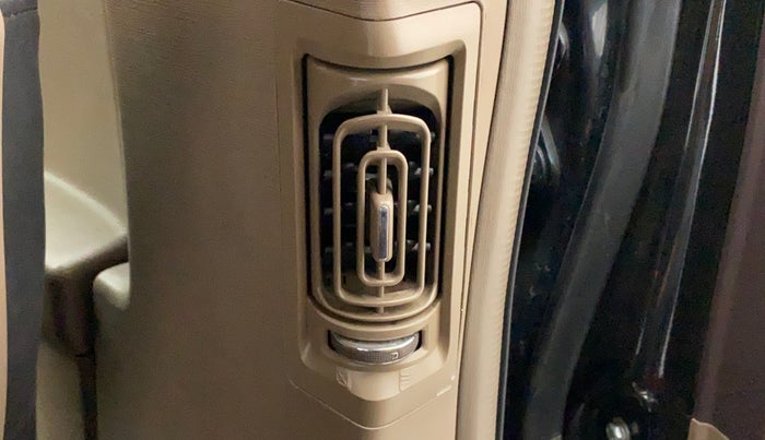 2013 Mahindra XUV500 W8, Diesel, Manual, 98,601 km, Rear AC Vents