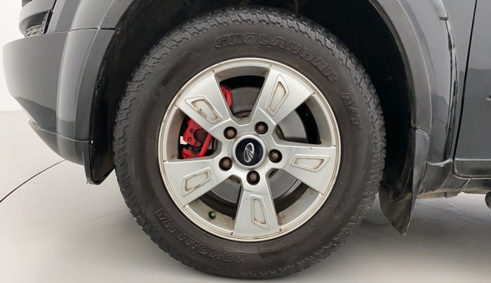 2013 Mahindra XUV500 W8, Diesel, Manual, 98,601 km, Left Front Wheel