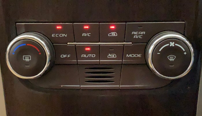 2013 Mahindra XUV500 W8, Diesel, Manual, 98,601 km, Automatic Climate Control