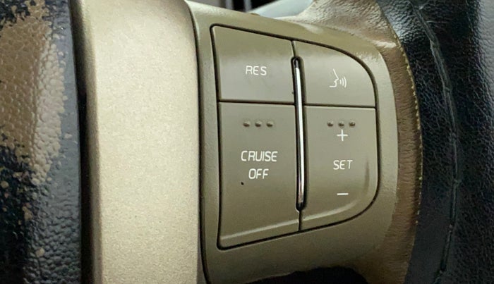 2013 Mahindra XUV500 W8, Diesel, Manual, 98,601 km, Adaptive Cruise Control