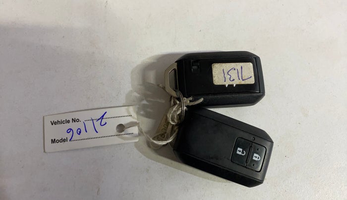 2020 Maruti Baleno ZETA PETROL 1.2, Petrol, Manual, 23,428 km, Key Close Up