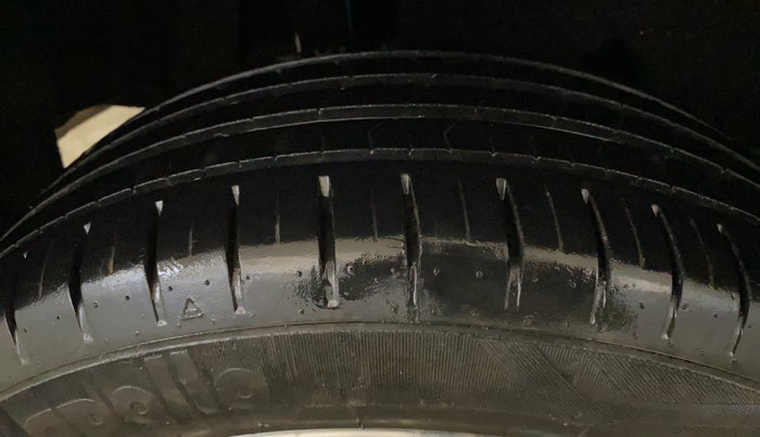 2020 Maruti Baleno ZETA PETROL 1.2, Petrol, Manual, 23,428 km, Right Rear Tyre Tread