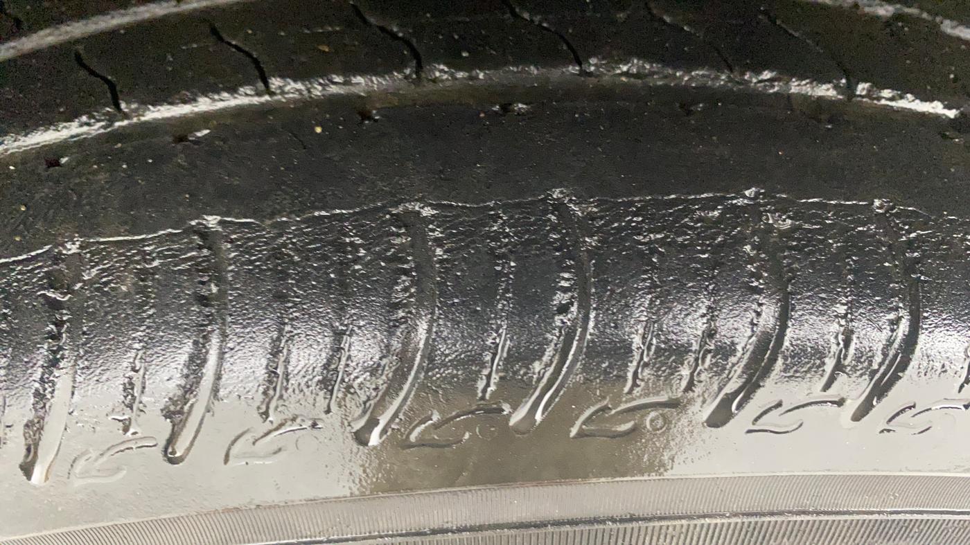 2014 Maruti Celerio VXI, Petrol, Manual, 75,637 km, Left Front Tyre Tread