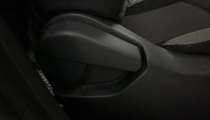2021 Nissan MAGNITE XL TURBO CVT, Petrol, Automatic, 54,573 km, Driver Side Adjustment Panel