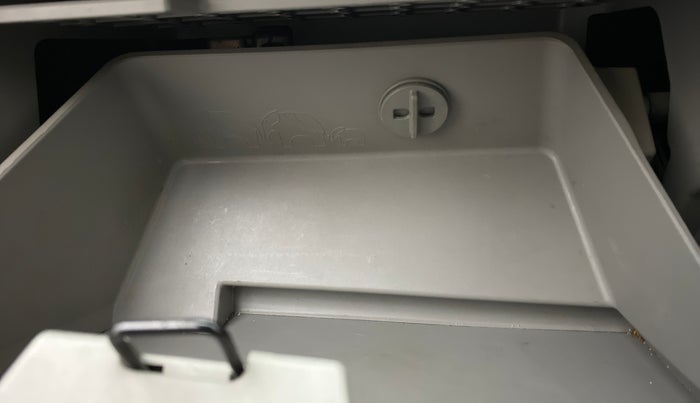 2017 Tata Tiago XZ PETROL, Petrol, Manual, 35,237 km, Cooled Glove Box