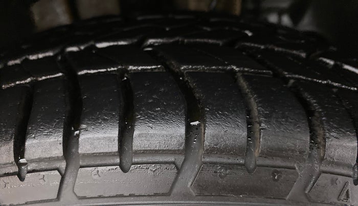 2017 Tata Tiago XZ PETROL, Petrol, Manual, 35,237 km, Right Front Tyre Tread